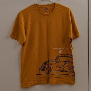 Uniqlo t-shirt